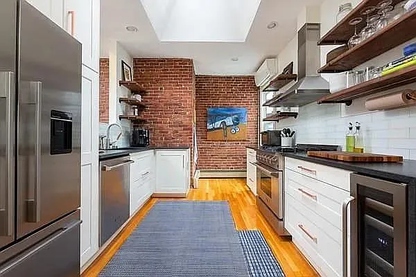 246 Hampshire St #3 — Photo 4