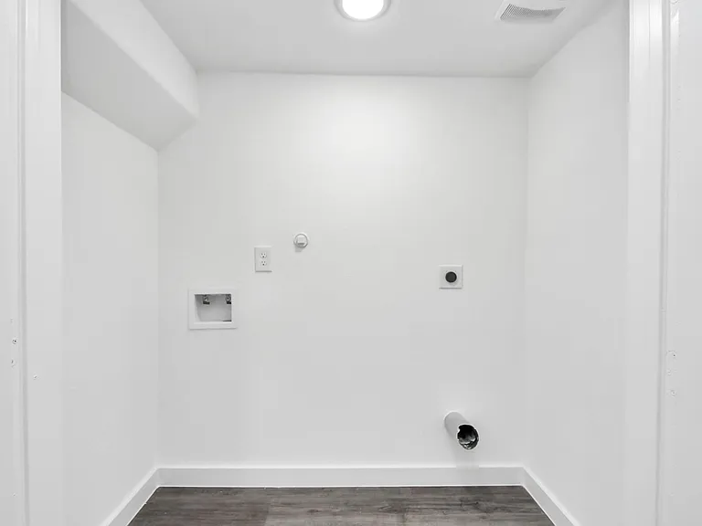 7611 Shotwell #B — Photo 5