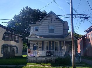 31 Cayadutta St, Johnstown, NY 12095