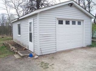 N4052 County Rd E, Waupaca, WI 54981