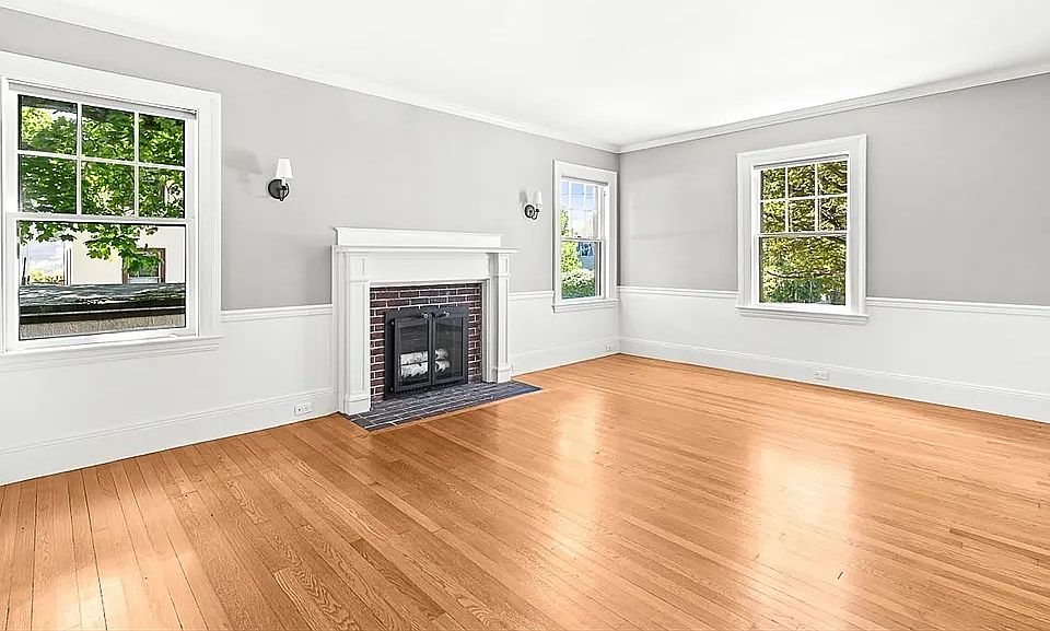 1st image of 303 Washington St Floor 1