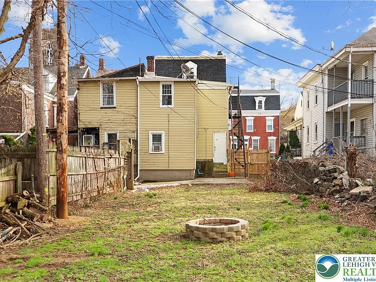 1113 Ferry St #3 — Photo 12