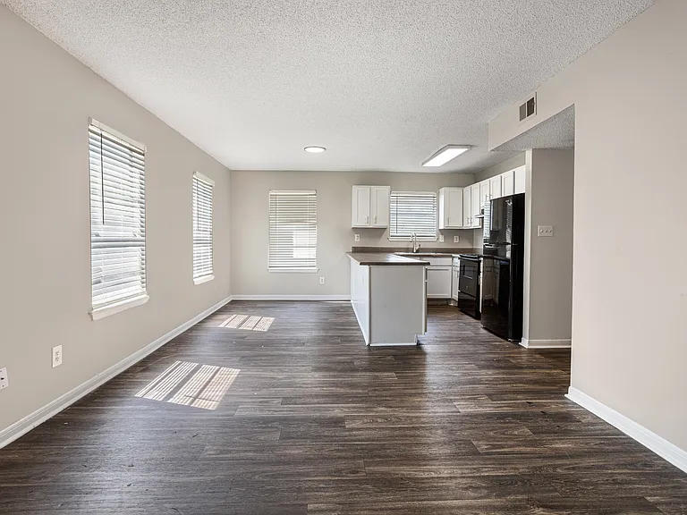 Bessemer Place Apartments — Photo 6
