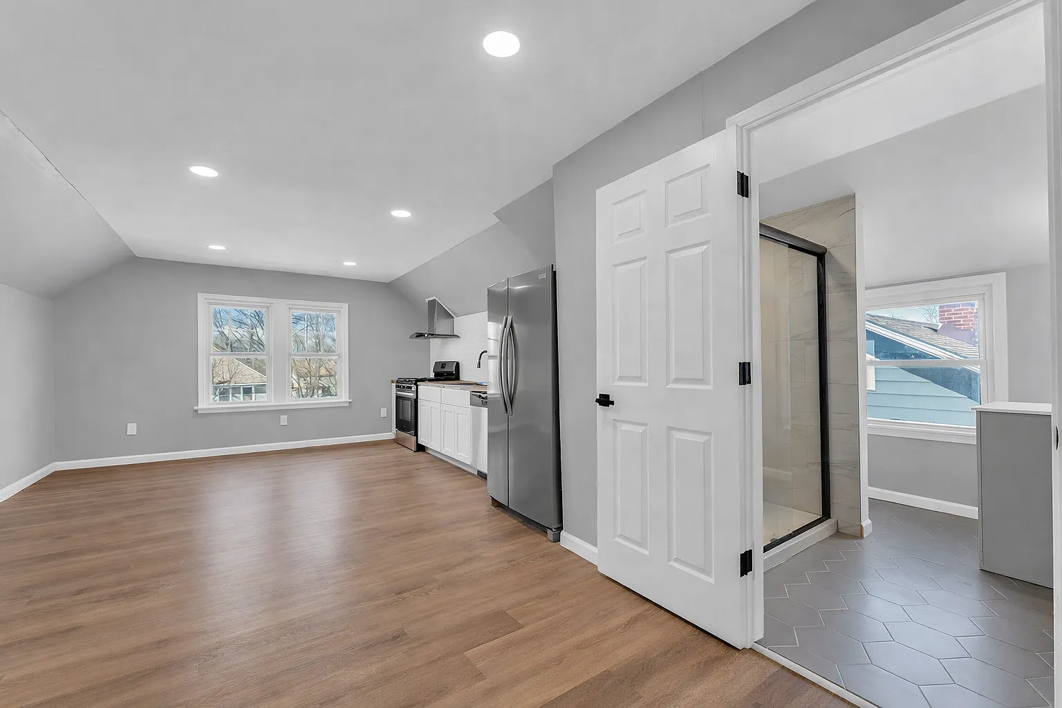 3220 Clarendon Rd #3 photo 1