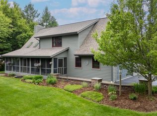 4429 Kingbird Ct, Jackson, WI 53037