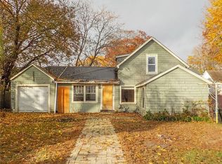 113 Providence Ave, Riverside, RI 02915