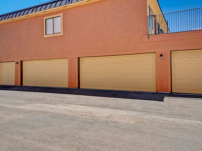Avanti Townhomes — Photo 20