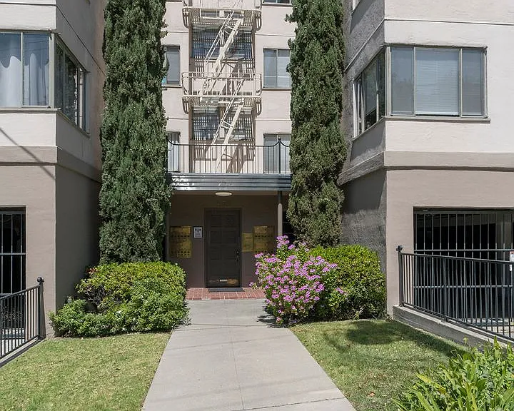 433 Adams St #2B — Photo 33