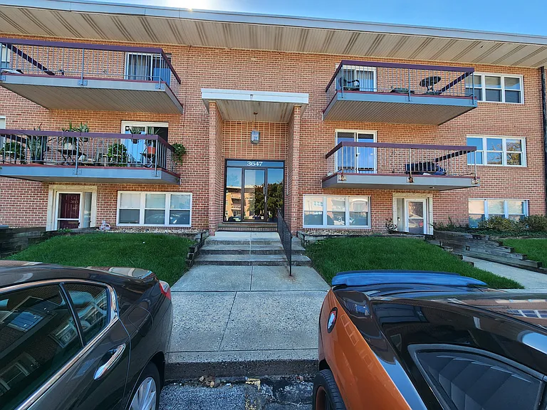 3647 Glengyle Ave #3B — Photo 1