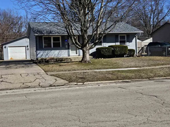 7819 Venus St, Loves Park, IL 61111