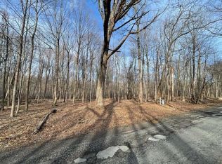 1414 E Elm Valley Rd, Buchanan, MI 49107