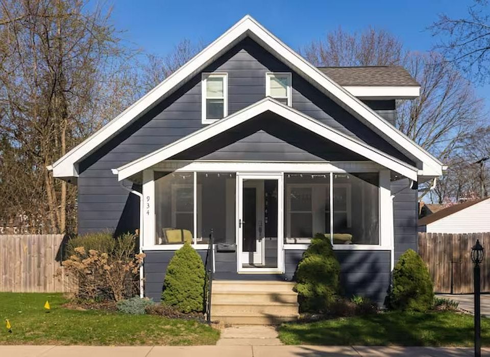 1st image of 934 Lafayette Ct