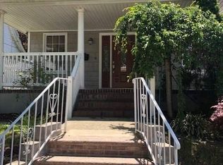 190-12 103rd Ave, Hollis, NY 11423