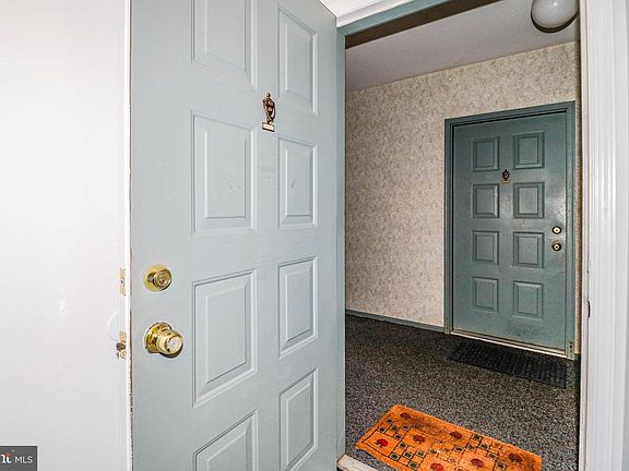 5th image of 823 Wood Mill Dr #823