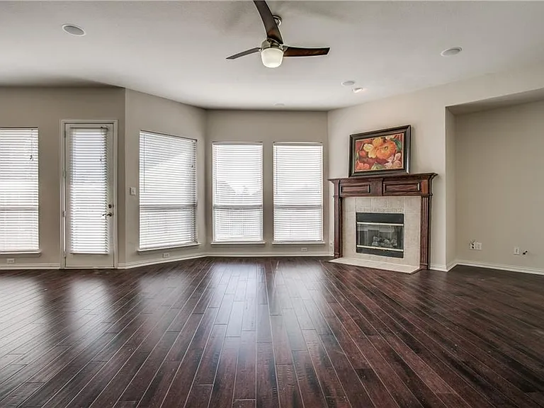 4193 Victory Dr — Photo 14