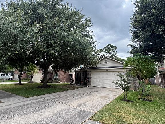 2nd image of 20935 Fox Cliff Ln