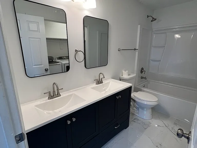810 E Bragg St #D — Photo 4