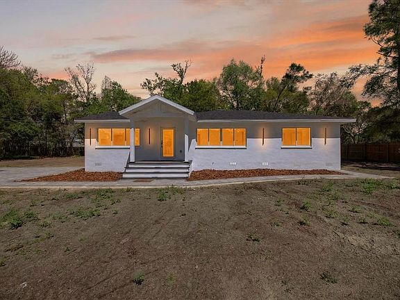 4th image of 17607 Rockledge Ave