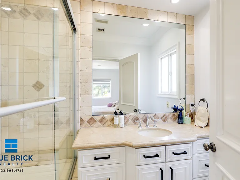 5230 Teesdale Ave — Photo 19