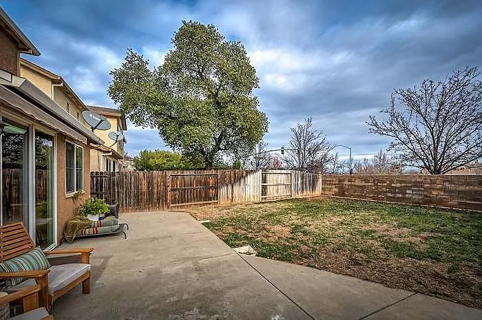 2055 Vienna Way — Photo 12