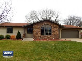 723 Sue St, Little Chute, WI 54140