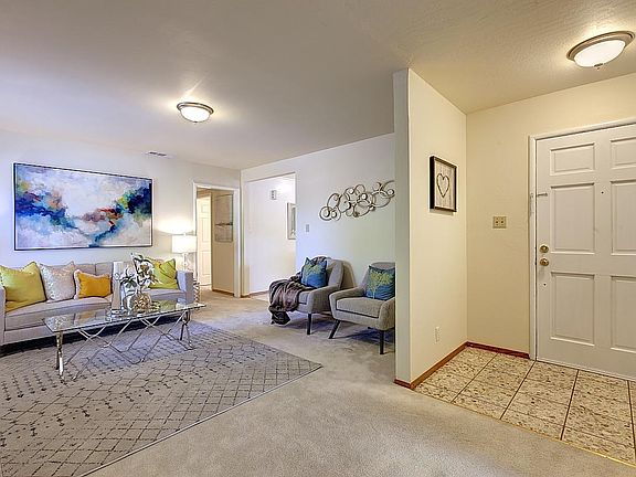 3rd image of 6497 Rainbow Dr