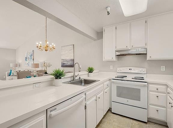 5th image of 447 Alberto Way Unit C127
