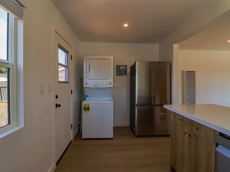 290 Walnut St #290 — Photo 5