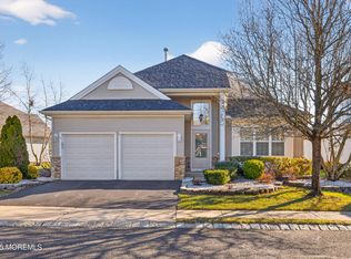 11 Drayton Road, Manchester, NJ 08759