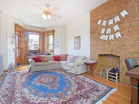 2nd image of 21 W 121st St #4B