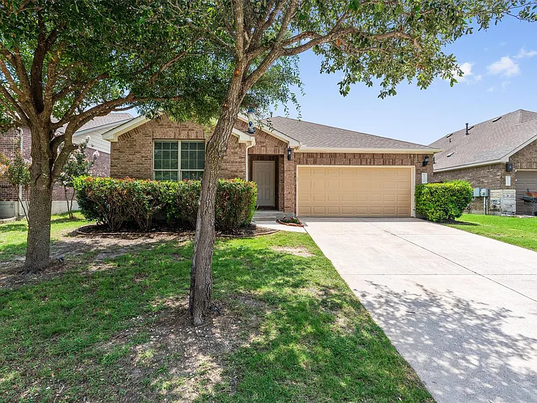 3021 Angelina Ct — Photo 1