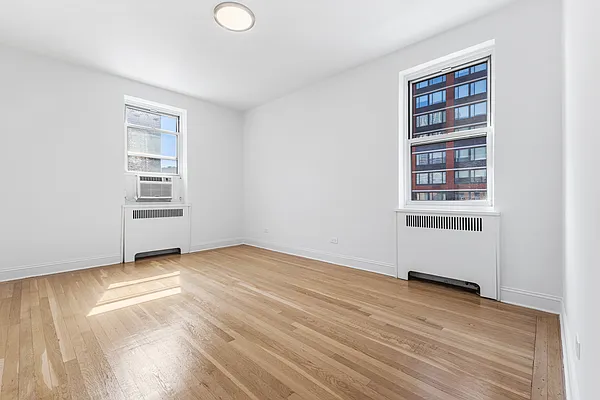 Rented by Douglas Elliman | media 7