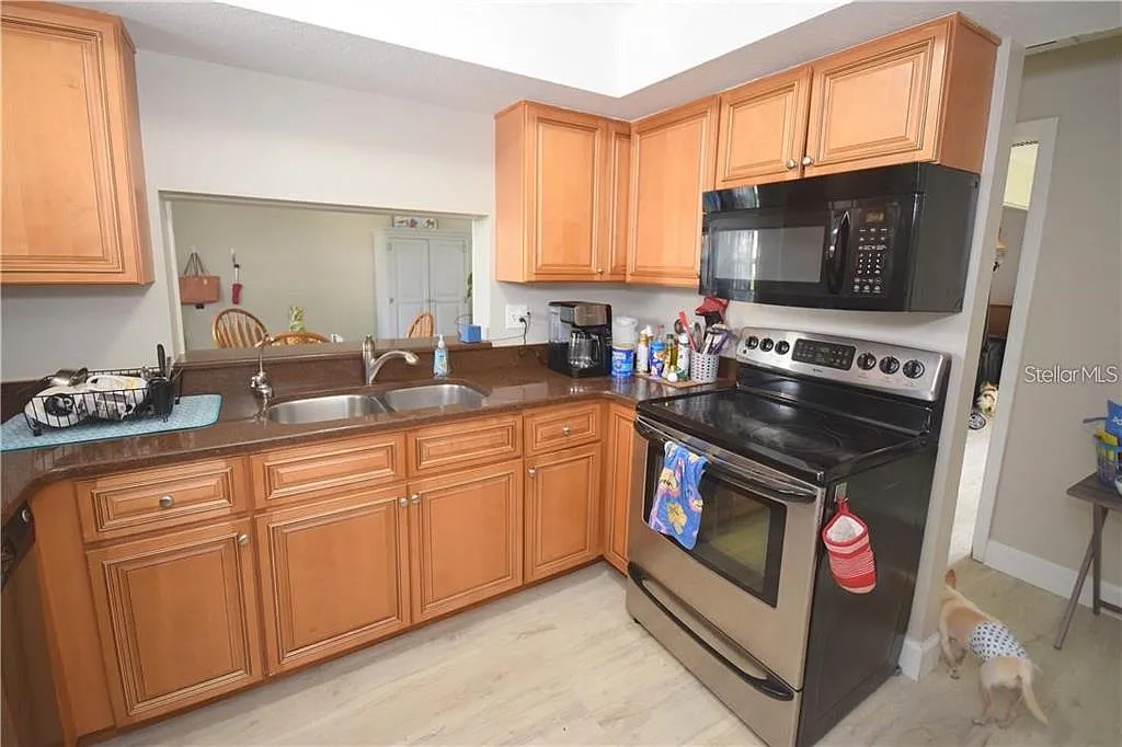 1 bed, 1.0 bath, 720 sqft, $1,750 — Photo 2