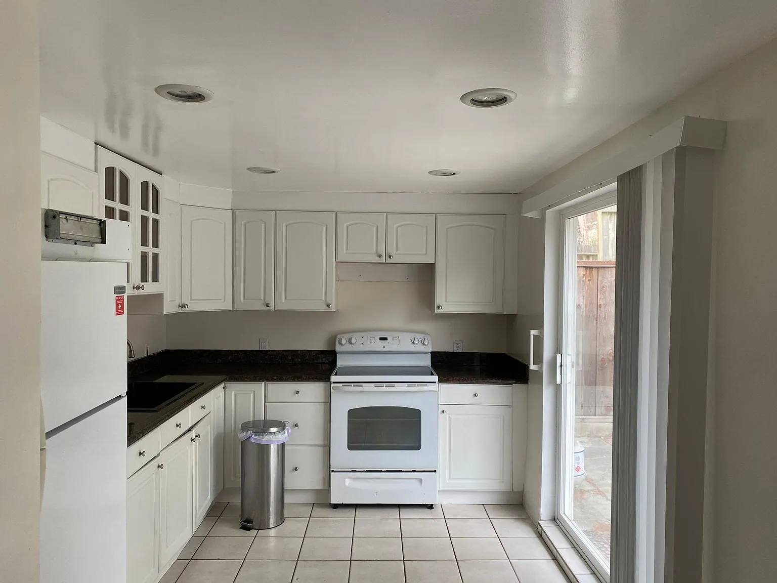 205 Alta Loma Ave — Photo 3