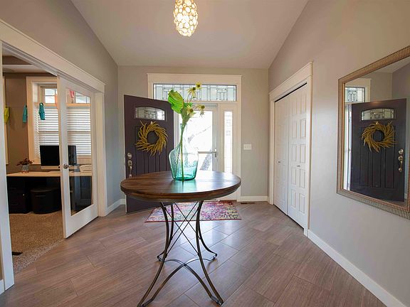 3rd image of 62 Summerhaven Lk