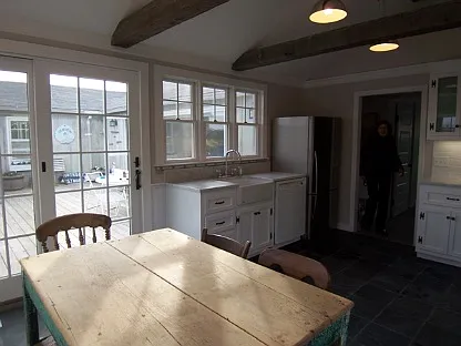 28 Beach Ave — Photo 5