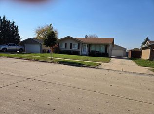 6814 56th Ct, Kenosha, WI 53142