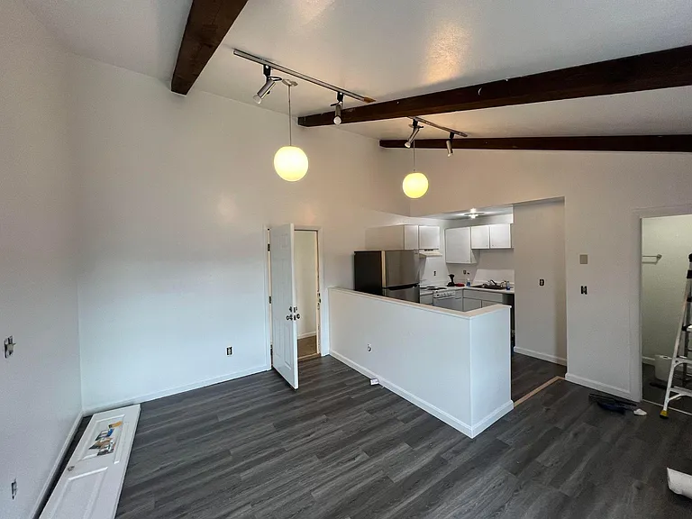 592 Lafayette Rd #6 — Photo 16
