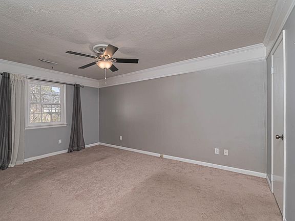 4th image of 1009 Kennesaw Dr SE