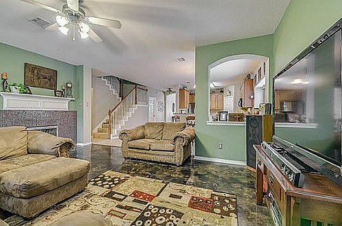 4th image of 9932 Sourwood Dr