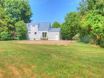 2nd image of 6 Ringler Dr