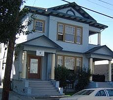 1st image of 326-330 E Acacia St #78188071