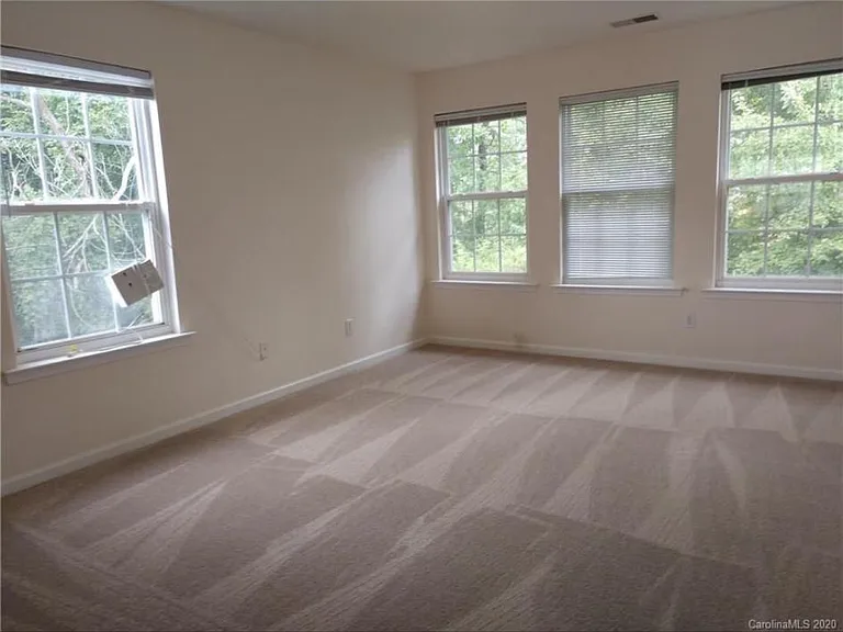 4058 Glenlea Commons Dr — Photo 10