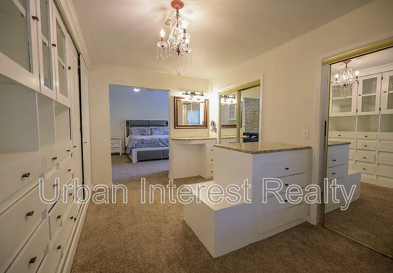 505 Beach Dr — Photo 16