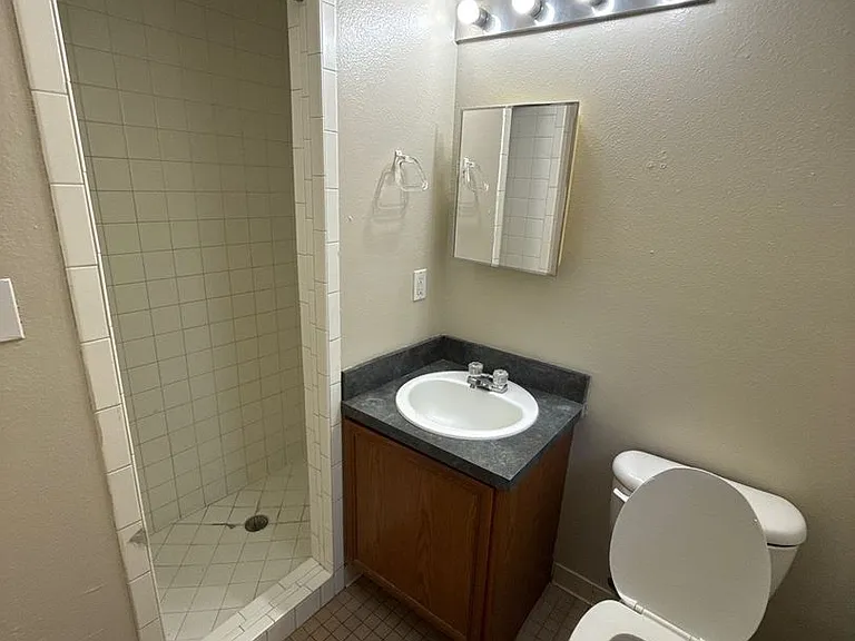 1609 W Pensacola St #122 — Photo 7