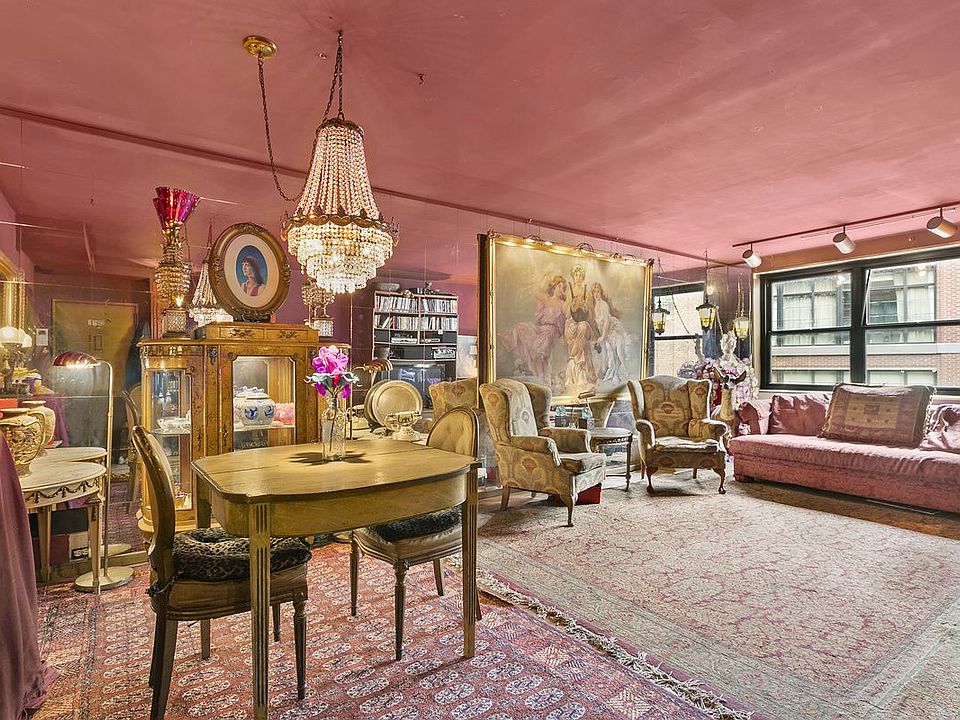 2nd image of 371 West St #4D