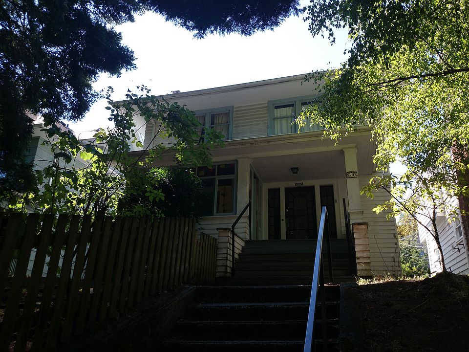 2nd image of 5245 18th Ave NE