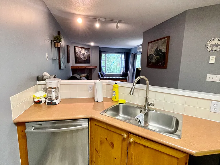 4360 Lorimer Rd — Photo 10