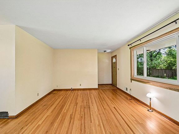 3rd image of 15606 Minnetonka Blvd