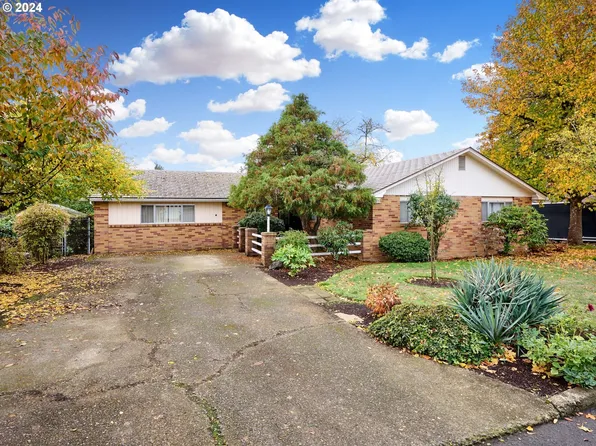 204 Frances St, Molalla, OR 97038